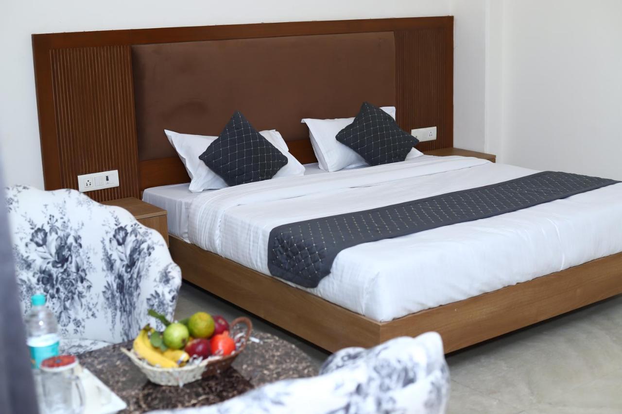 Lyf Corporate Suites - Noida Sector 19 Exterior foto